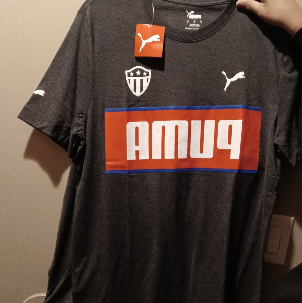 T shirt